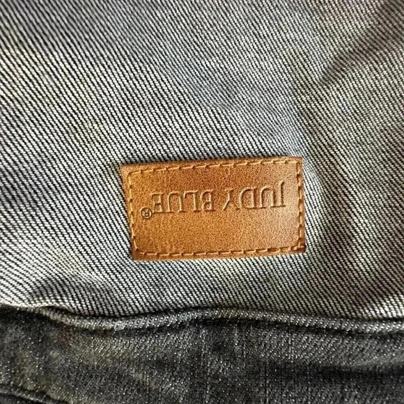 Judy Blue the classic denim jacket black/gray women’s size small - Picture 8 of 15